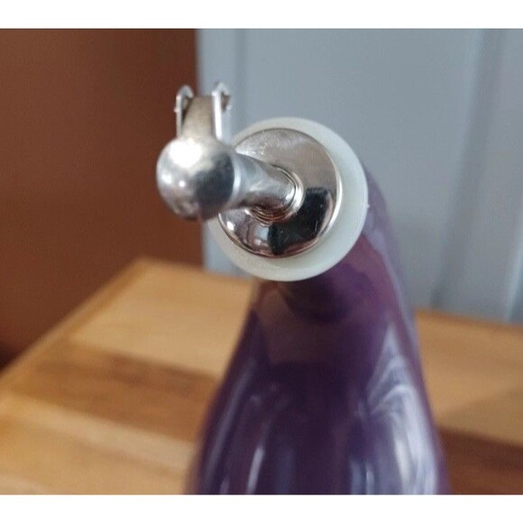 Rachael Ray 2-Piece EVOO & Vinegar Dispensing Bottle Set Purple - Picture 4 of 8